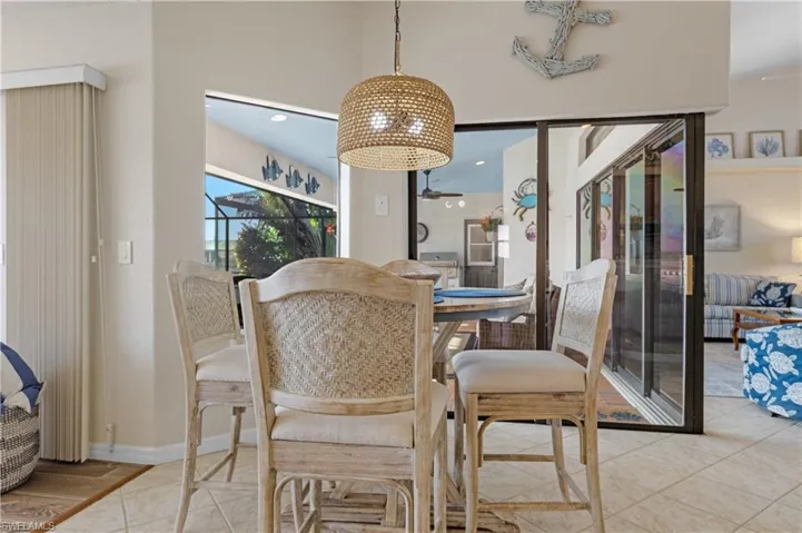 Breakfast nook