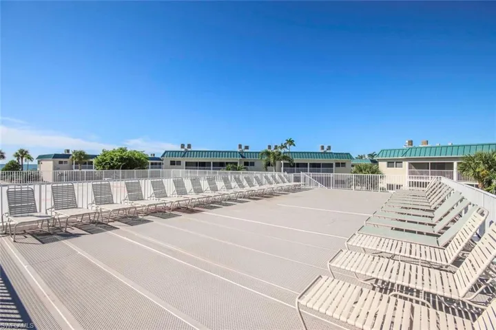 Community Sundeck