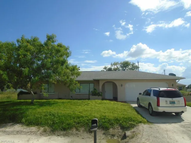 2304 Ne 23rd Pl, Cape Coral, Florida 33909