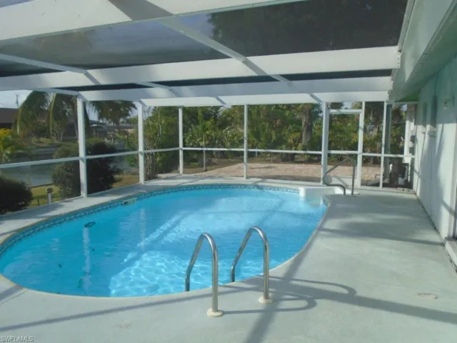 2304 Ne 23rd Pl, Cape Coral, Florida 33909