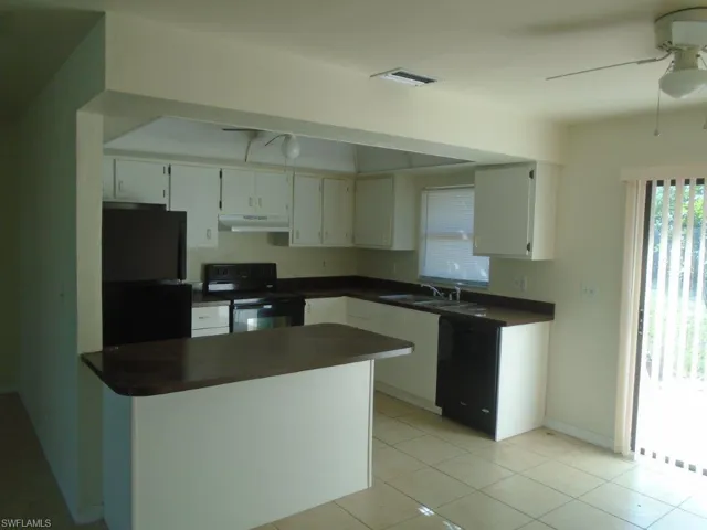 2304 Ne 23rd Pl, Cape Coral, Florida 33909