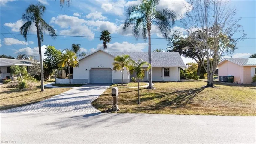 2304 Ne 23rd Pl, Cape Coral, Florida 33909