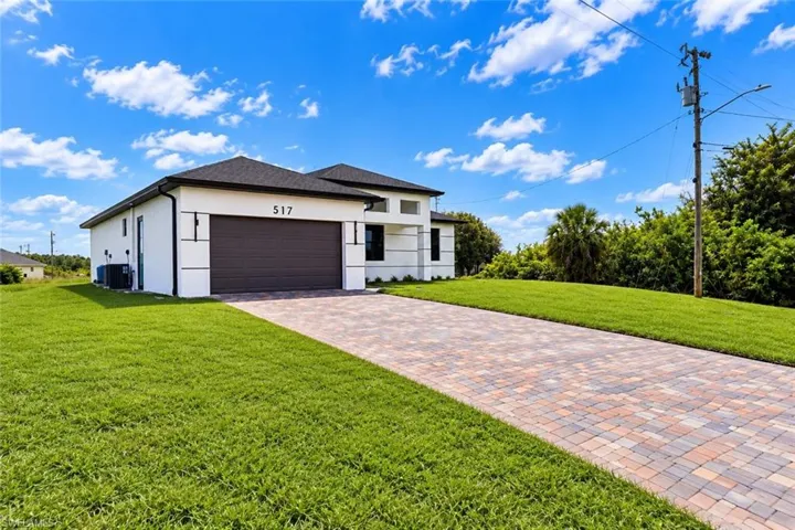 517 Paloma Ave, Lehigh Acres, Florida 33974