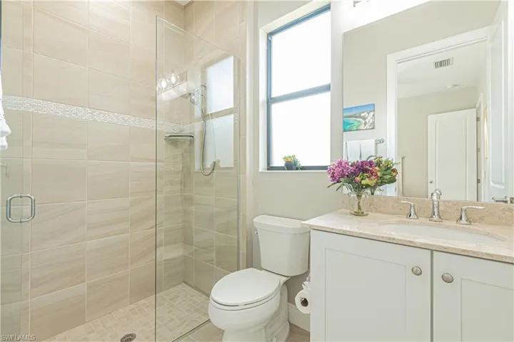Ensuite Guest Bathhroom 1