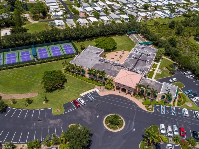Tennis Center