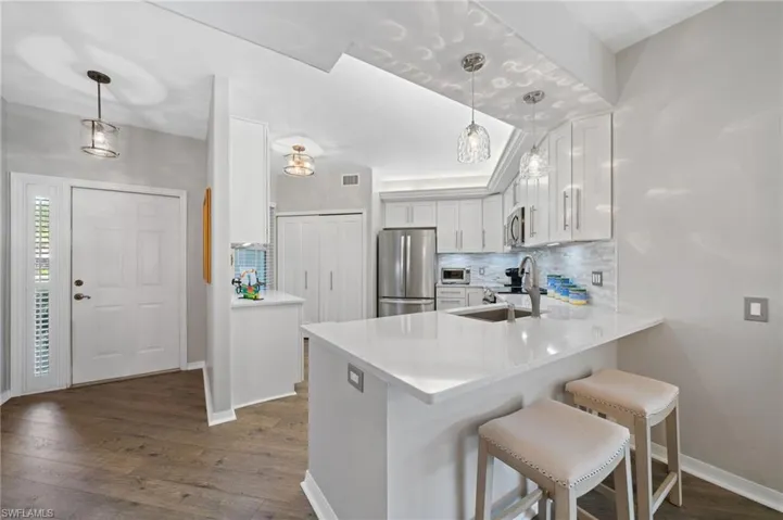 Great space for entertaining all wide open