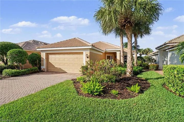 10032 Oakhurst Way, Fort Myers, Florida 33913