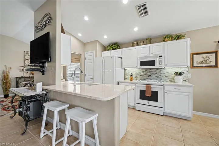 10032 Oakhurst Way, Fort Myers, Florida 33913