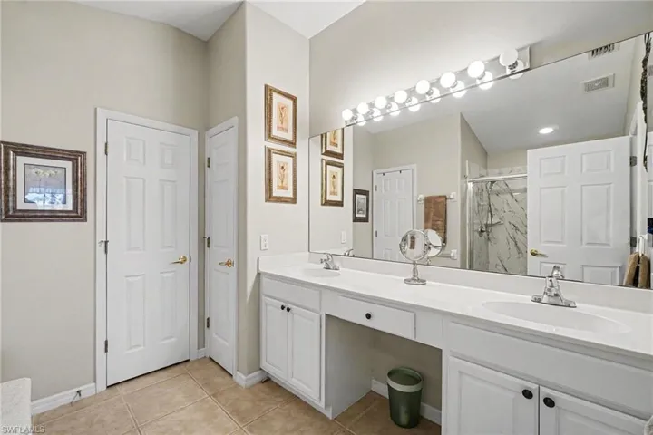 10032 Oakhurst Way, Fort Myers, Florida 33913