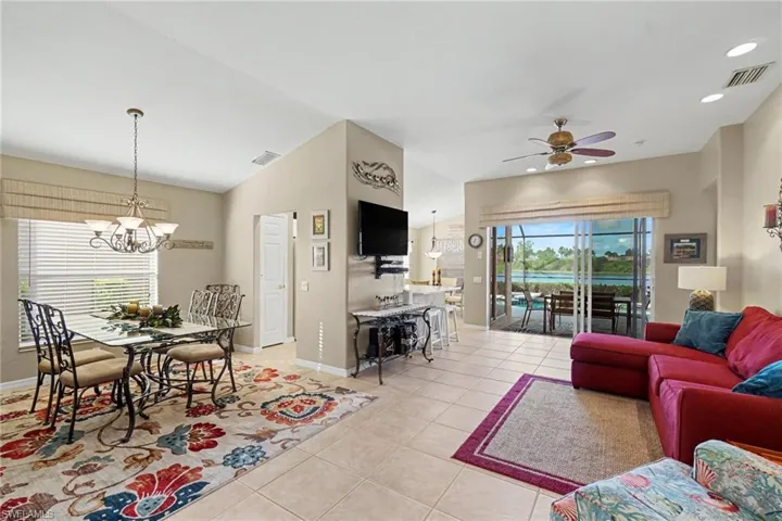 10032 Oakhurst Way, Fort Myers, Florida 33913
