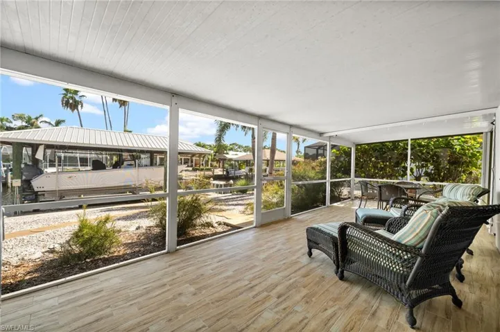 Spacious Lanai