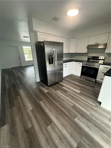 1200  Jeronimo  DR, Naples, FL 34103