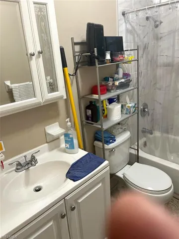 1200  Jeronimo  DR, Naples, FL 34103