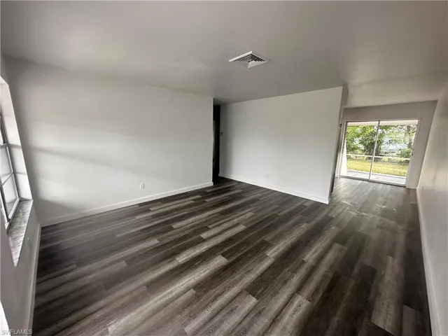 1200  Jeronimo  DR, Naples, FL 34103