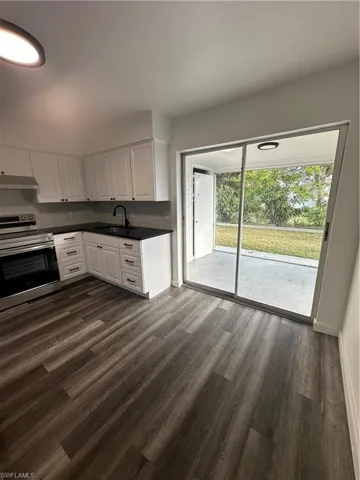 1200  Jeronimo  DR, Naples, FL 34103