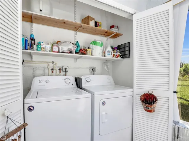 5781  Littlestone  CT, North Fort Myers, FL 33903