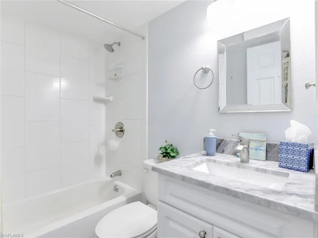 5781  Littlestone  CT, North Fort Myers, FL 33903