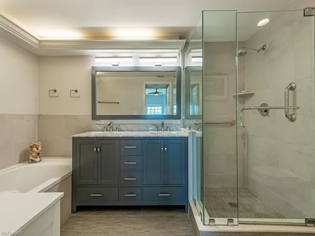 6015  Chardonnay  LN, Naples, FL 34119