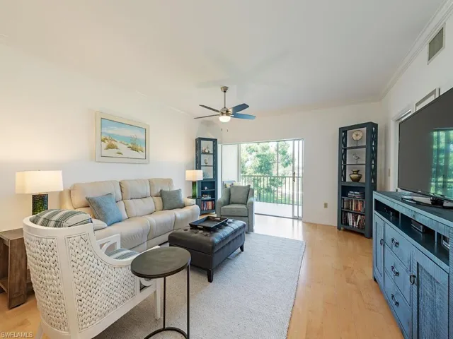6015  Chardonnay  LN, Naples, FL 34119