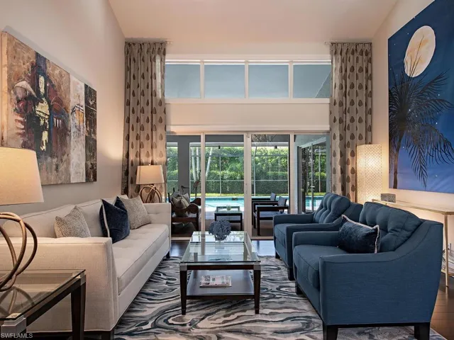 712 Shadow Lake Ln, Naples, Florida 34108