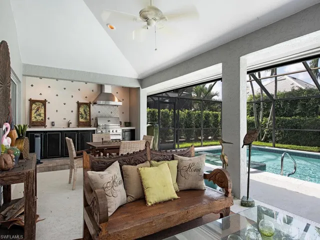 712 Shadow Lake Ln, Naples, Florida 34108