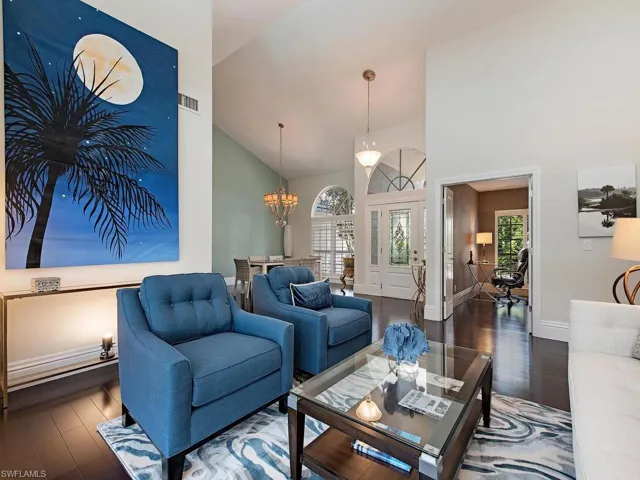 712 Shadow Lake Ln, Naples, Florida 34108