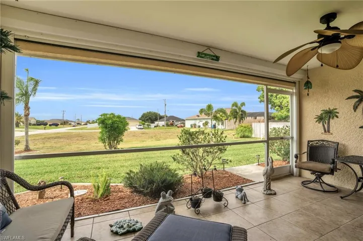 14 NW 28th  TER, Cape Coral, FL 33993