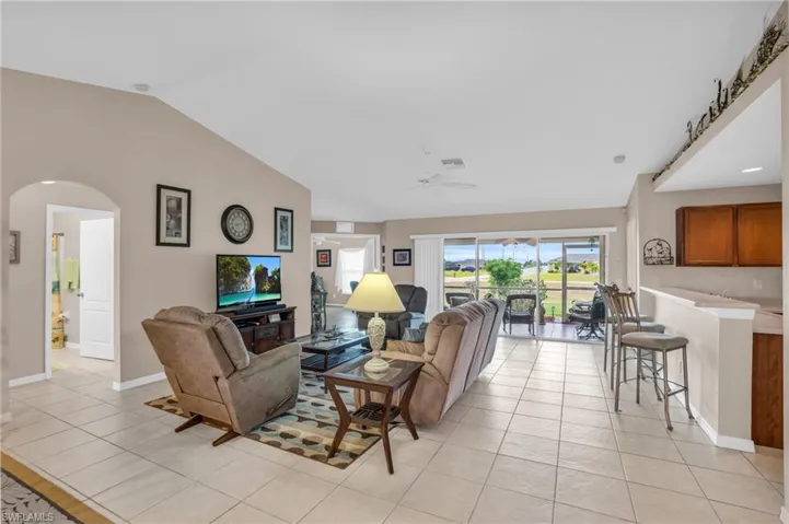 14 NW 28th  TER, Cape Coral, FL 33993
