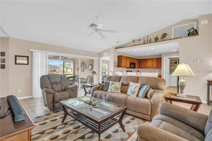 14 NW 28th  TER, Cape Coral, FL 33993