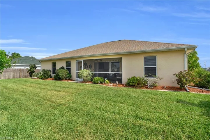 14 NW 28th  TER, Cape Coral, FL 33993