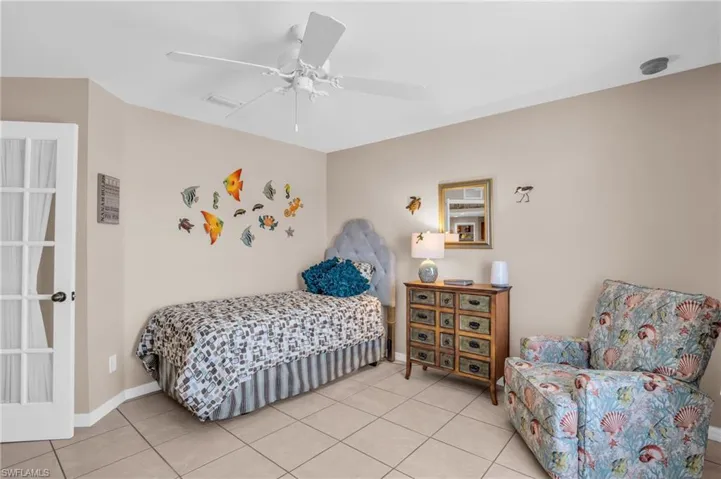 14 NW 28th  TER, Cape Coral, FL 33993