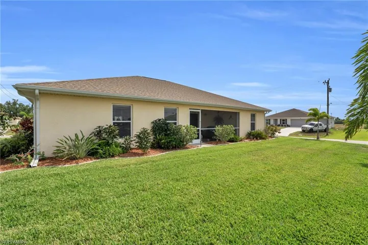 14 NW 28th  TER, Cape Coral, FL 33993