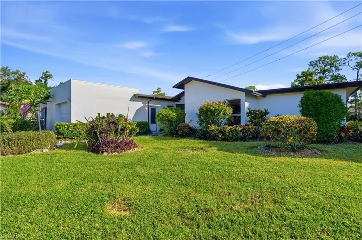 FRONT ELEVATION - END UNIT!!