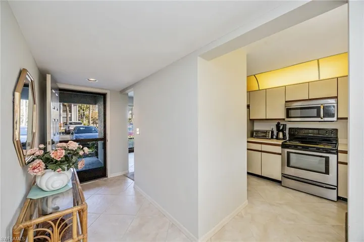 1208  Commonwealth  CIR, Naples, FL 34116