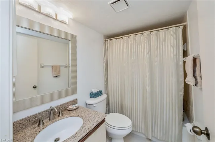 1208  Commonwealth  CIR, Naples, FL 34116