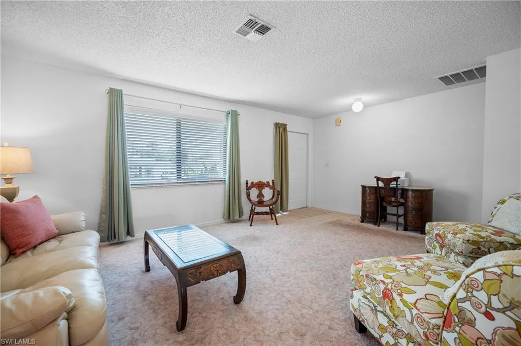 15 Oakland Hills PL, Rotonda West, FL 33947,2025000125