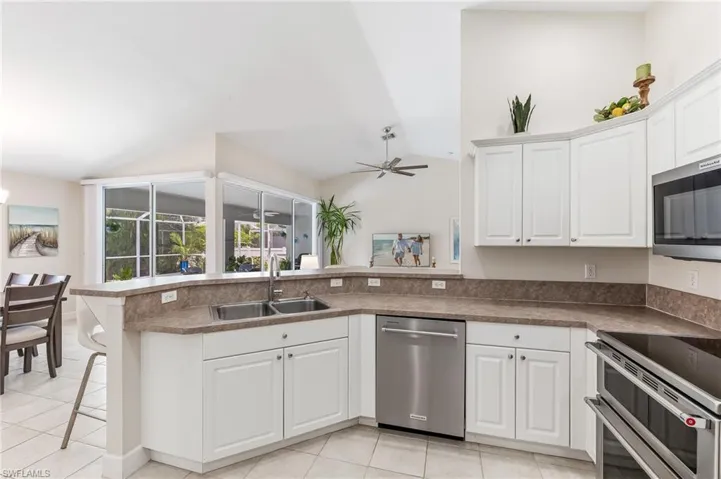 1905 Sw 25th Ter, Cape Coral, Florida 33914