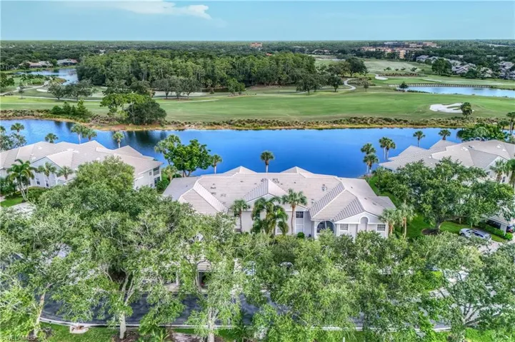 6260 Bellerive Ave 404, Naples, Florida 34119