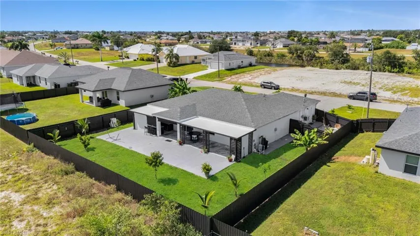 3095 Nw 4th Pl, Cape Coral, Florida 33993