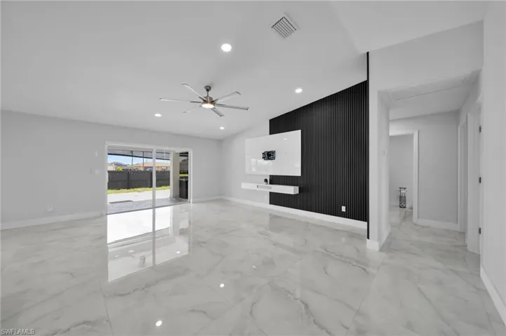 3095 Nw 4th Pl, Cape Coral, Florida 33993