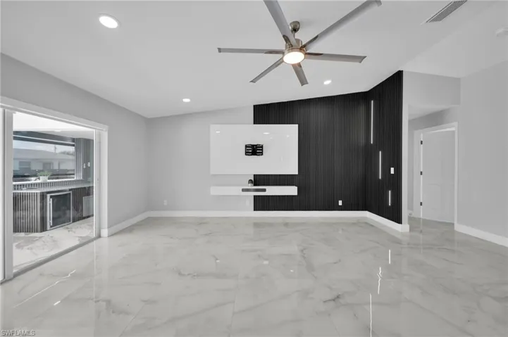3095 Nw 4th Pl, Cape Coral, Florida 33993
