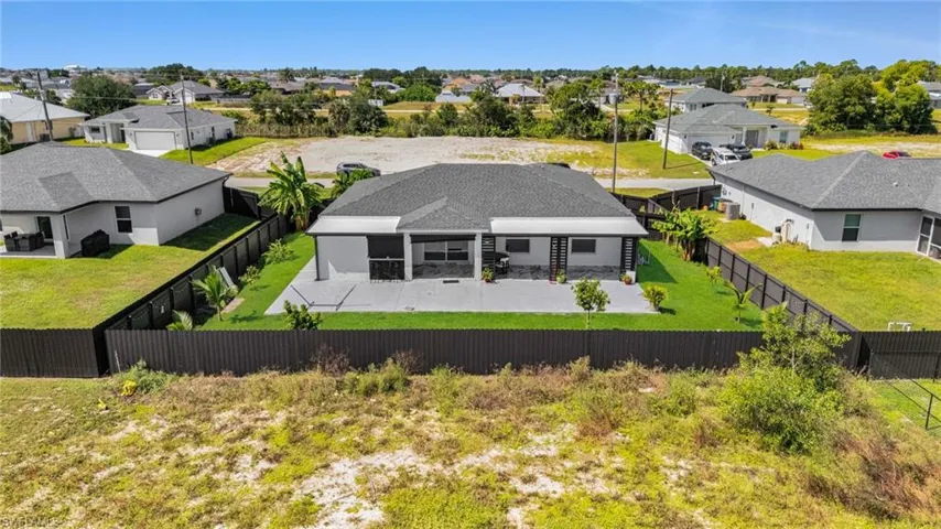 3095 Nw 4th Pl, Cape Coral, Florida 33993