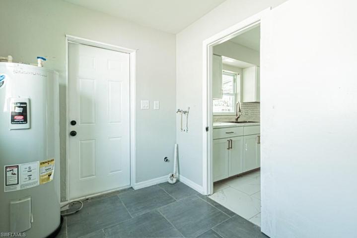 3530 Glenn DR, FORT MYERS FL 33901