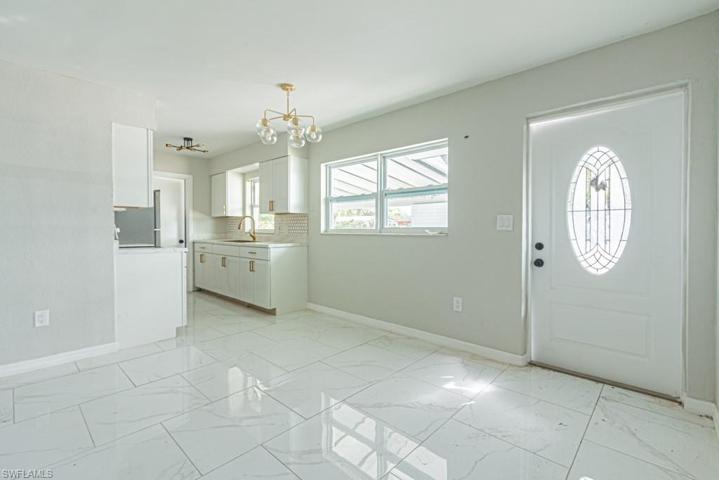 3530 Glenn DR, FORT MYERS FL 33901