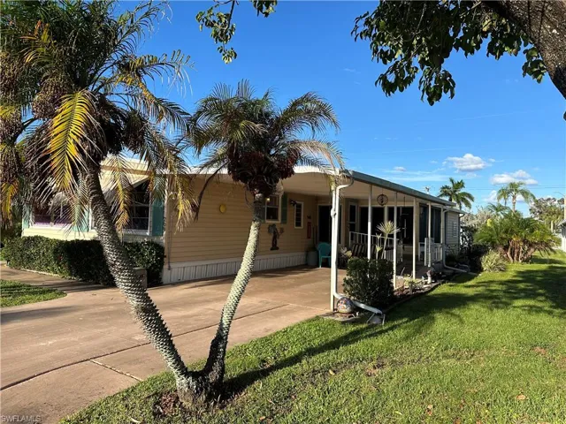 Carport/driveway