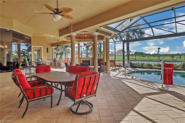 One of the largest covered lanais in Verandah!