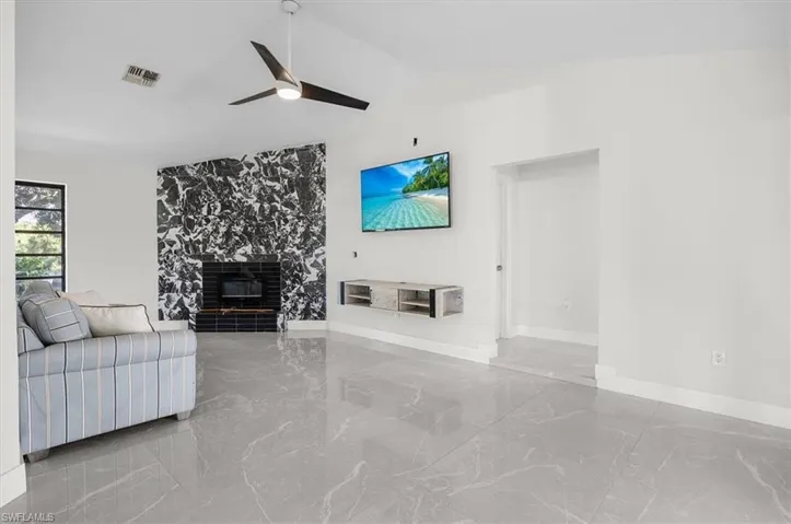 1318  Thompson  ST, North Fort Myers, FL 33903
