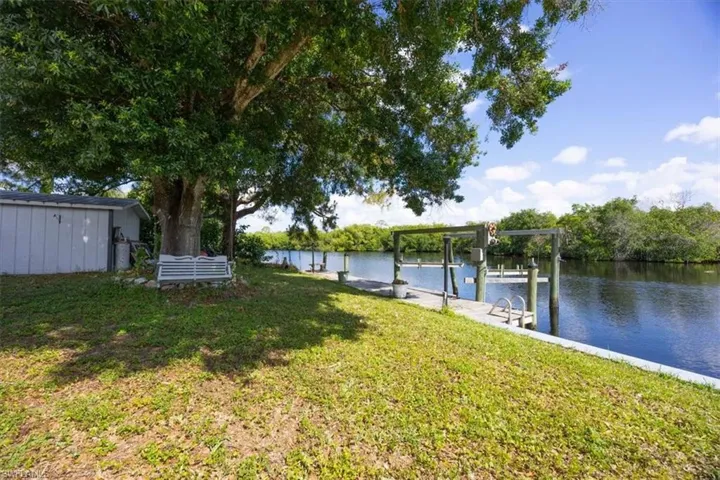 1318  Thompson  ST, North Fort Myers, FL 33903