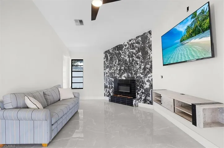 1318  Thompson  ST, North Fort Myers, FL 33903