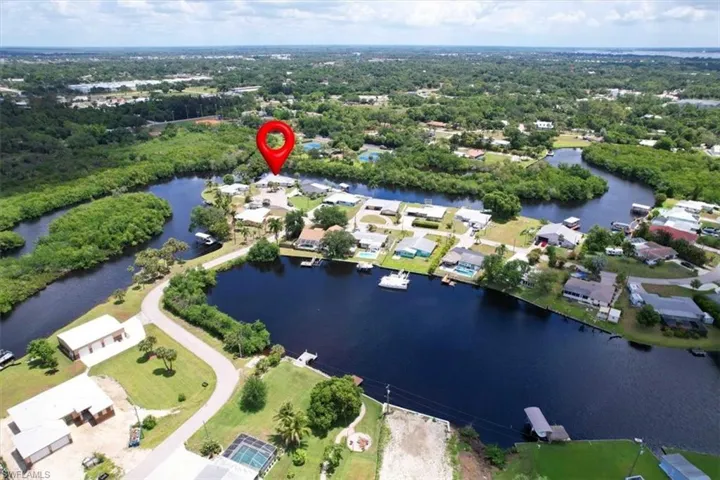 1318  Thompson  ST, North Fort Myers, FL 33903